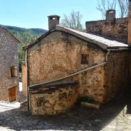 Santa Perpètua de Gaià: detall casa  Ramon Sunyer